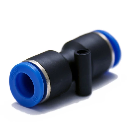 Műanyagcső csatlakozó egyenes 10 mm